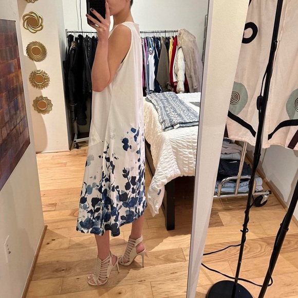 MISSLOOK White and Blue Floral Maxi Dress - Picture 3 of 5